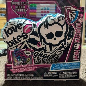 Monster High Color N’ Style Pillow Activity